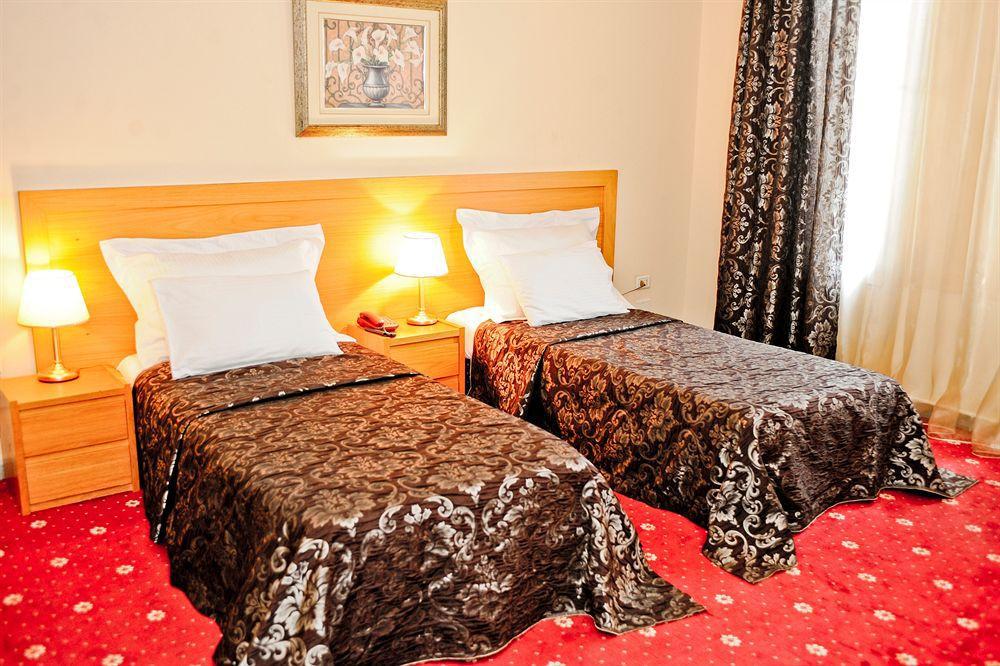 Hotel Doro City Tirana Exteriör bild