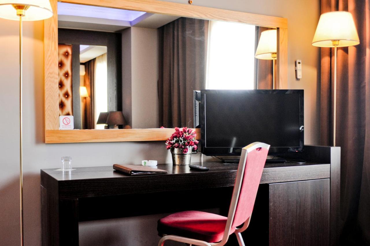 Hotel Doro City Tirana Exteriör bild
