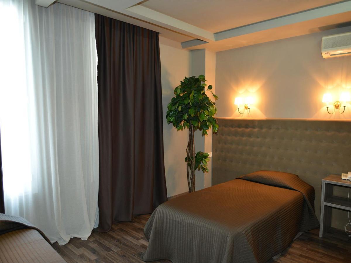 Hotel Doro City Tirana Exteriör bild