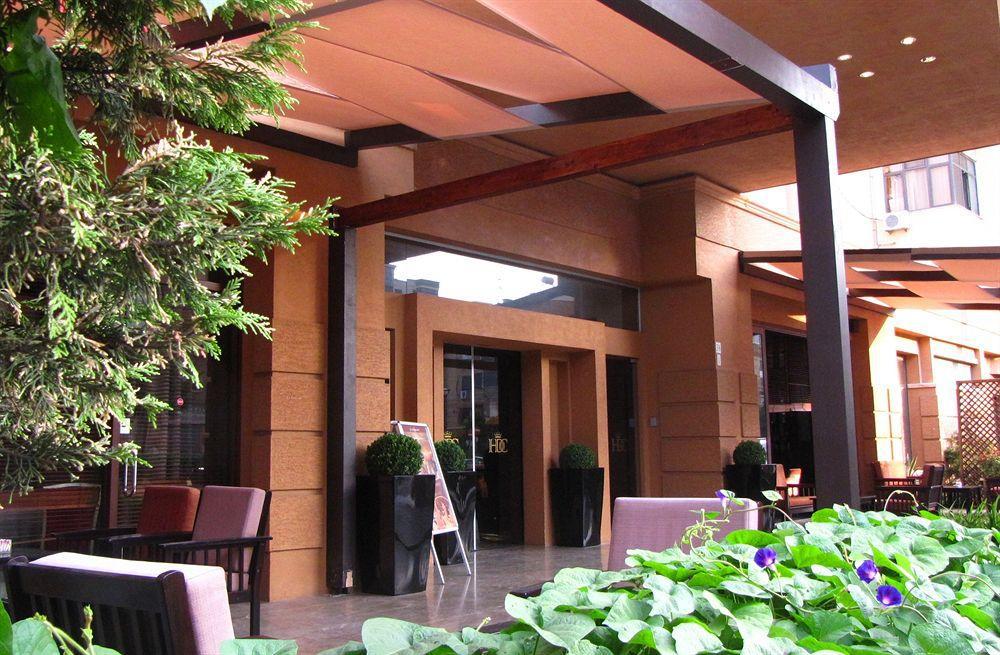 Hotel Doro City Tirana Exteriör bild