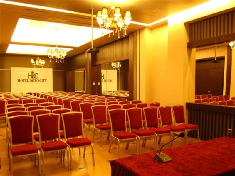 Hotel Doro City Tirana Exteriör bild