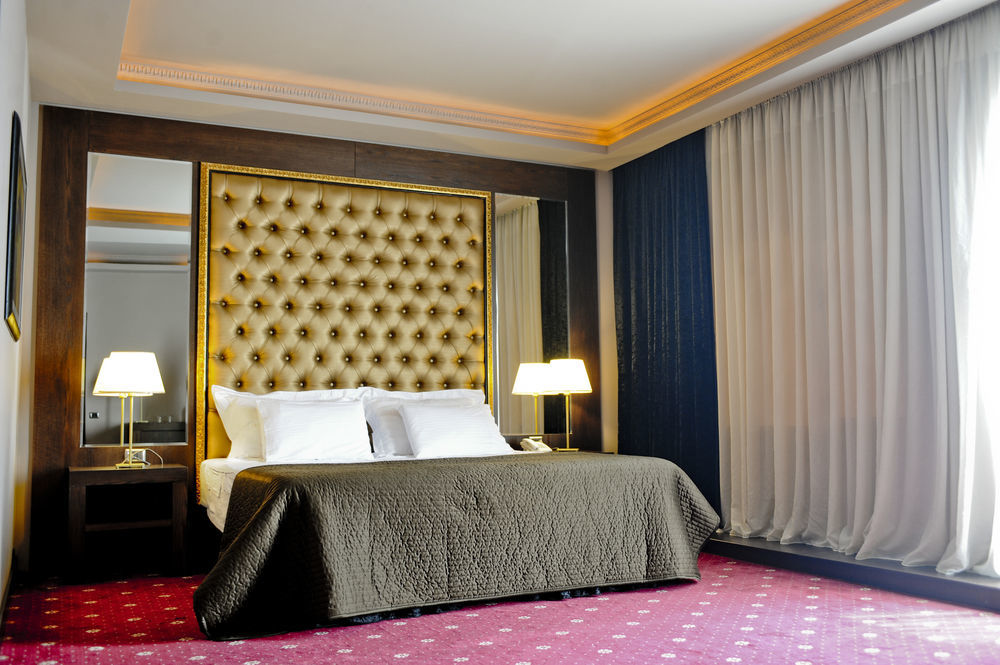 Hotel Doro City Tirana Exteriör bild