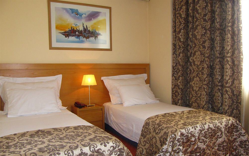 Hotel Doro City Tirana Exteriör bild