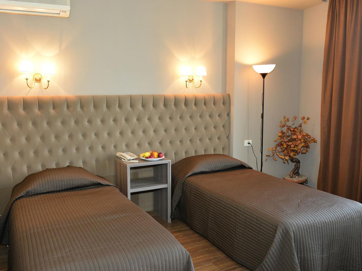 Hotel Doro City Tirana Exteriör bild